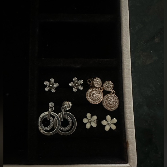 Pandora retire and collectible items bundle! - Picture 4 of 4